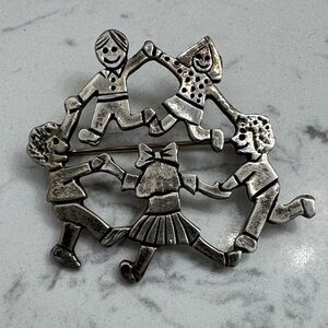 EFS Sterling Silver 925 Ring Around the Rosie Dancing Children Brooch Pin